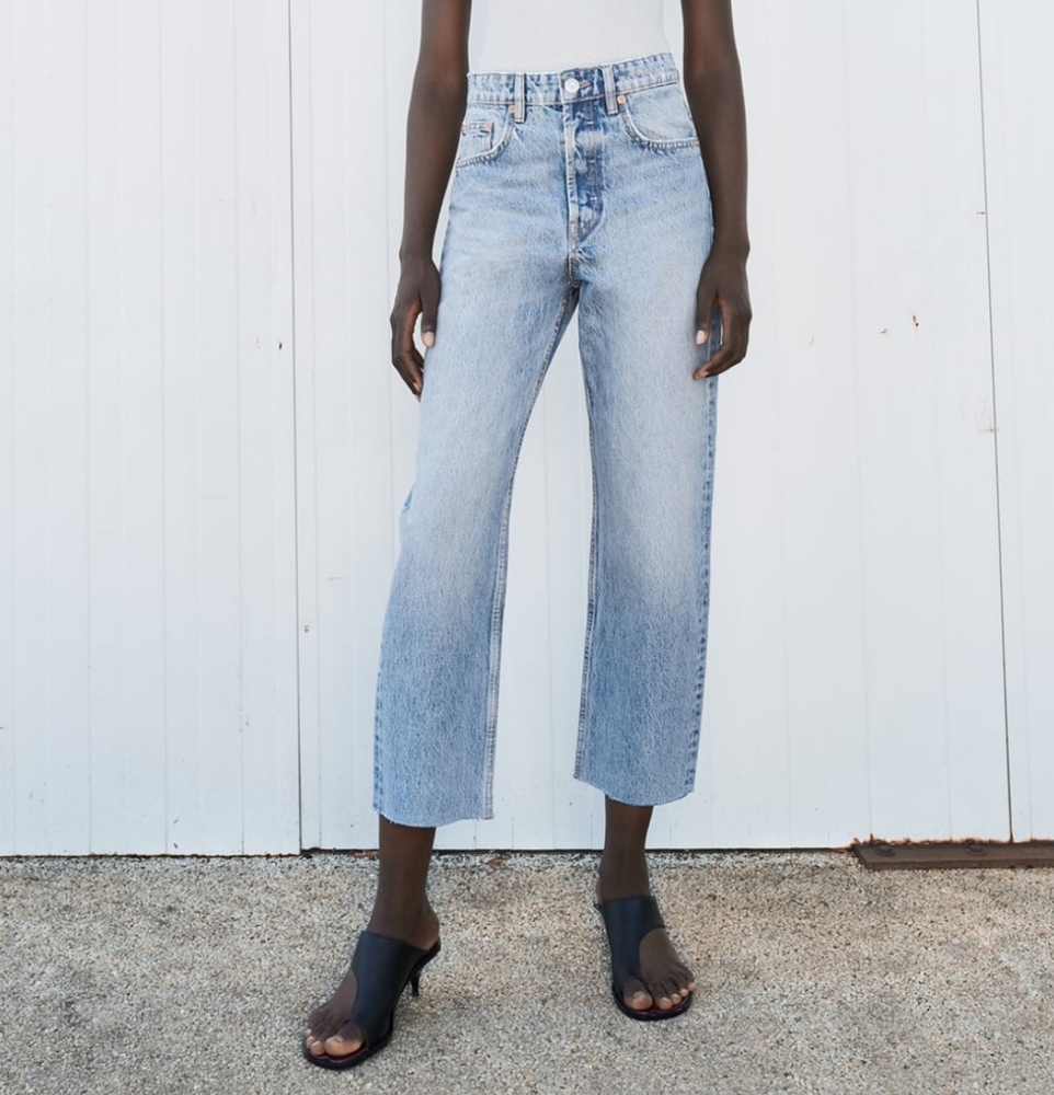 ZARA SIZE 6 Highrise Straight Leg Jeans